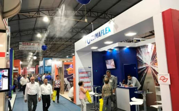 Nebulizador de alta pressão da Clima Flex sendo utilizado em uma adega